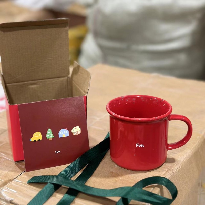 Divertida taza de café de cerámica estilo esmalte rojo