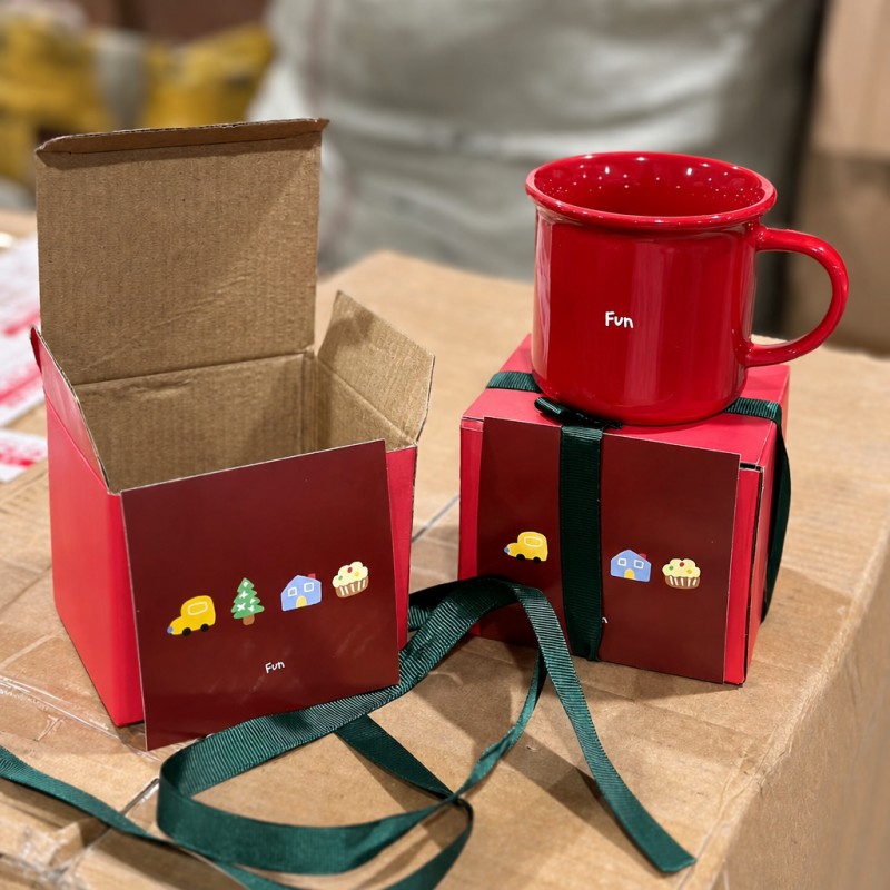Divertida taza de café de cerámica estilo esmalte rojo