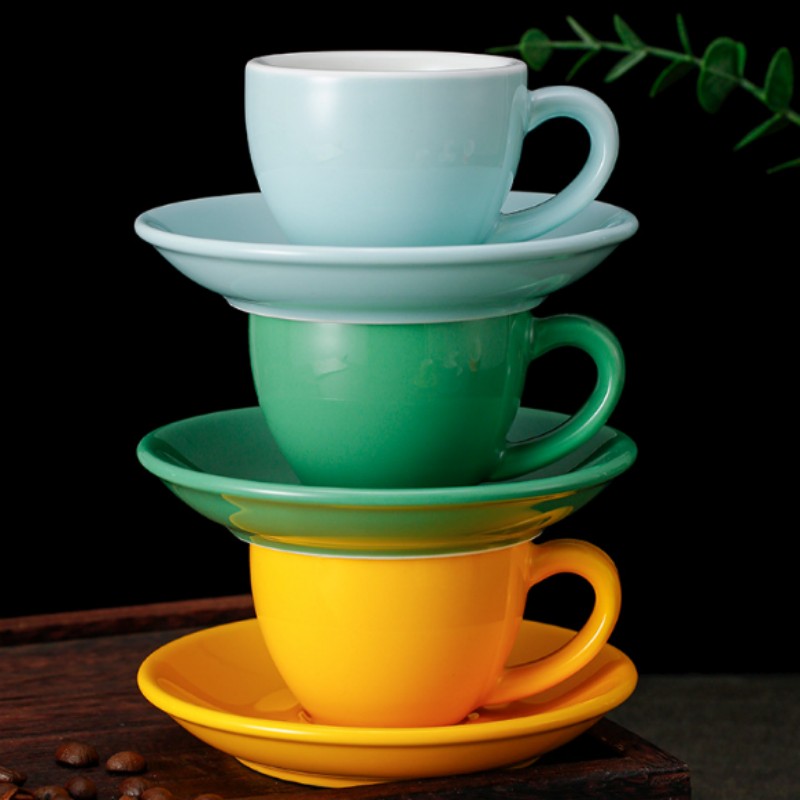 Juego de taza y platillo de café expreso de cerámica colorida