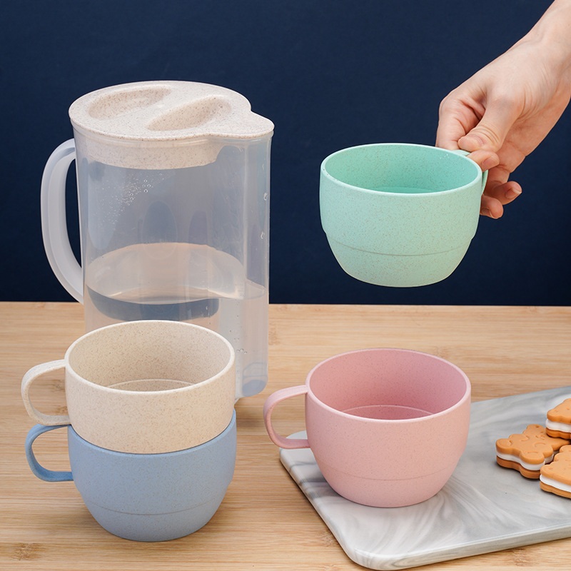 Juego de jarra de agua con paja de trigo con 4 tazas