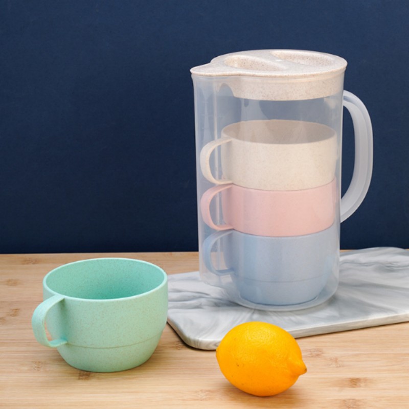 Juego de jarra de agua con paja de trigo con 4 tazas Juego de jarra de agua con paja de trigo con 4 tazas