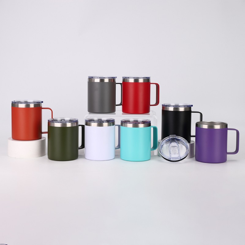 Taza con mango aislado de acero inoxidable con logotipo personalizado