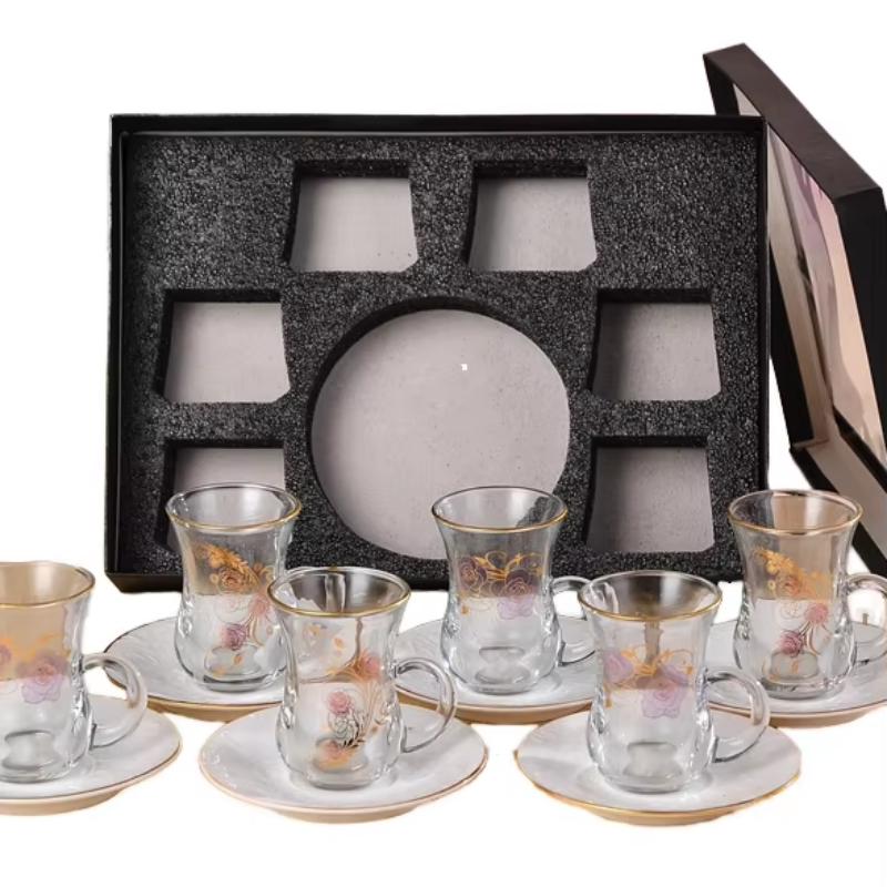 Caja de regalo de taza de té de cristal con borde floral dorado fijada para la fiesta del té casera