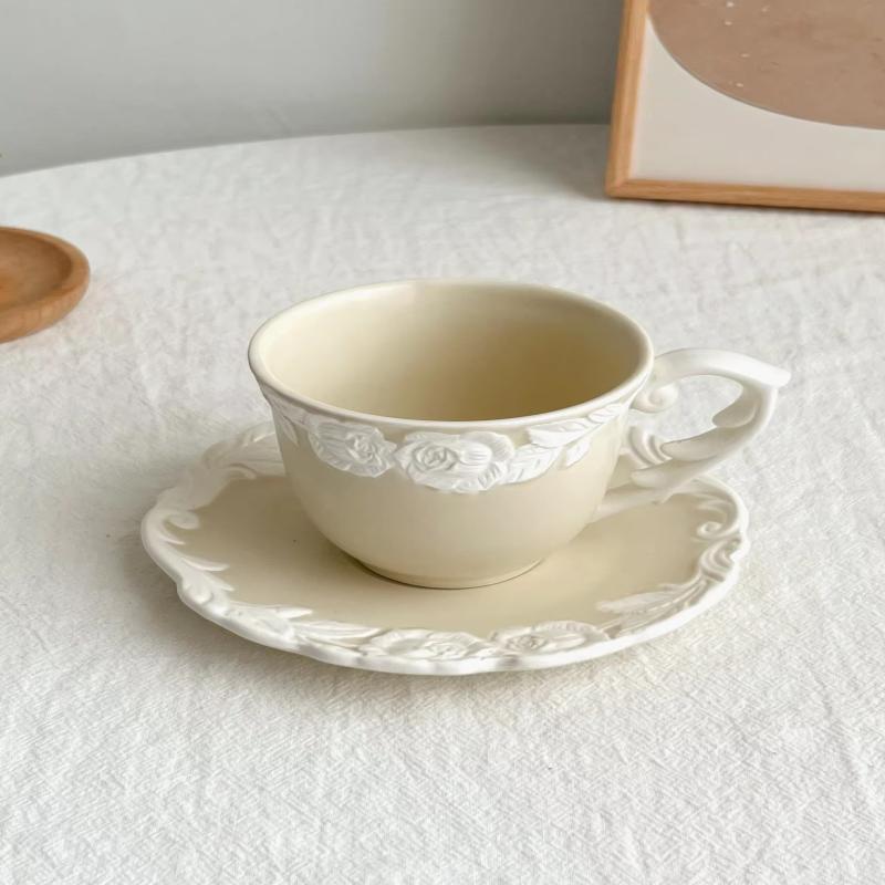 Taza de cerámica rosa en relieve retro para regalo de fiesta