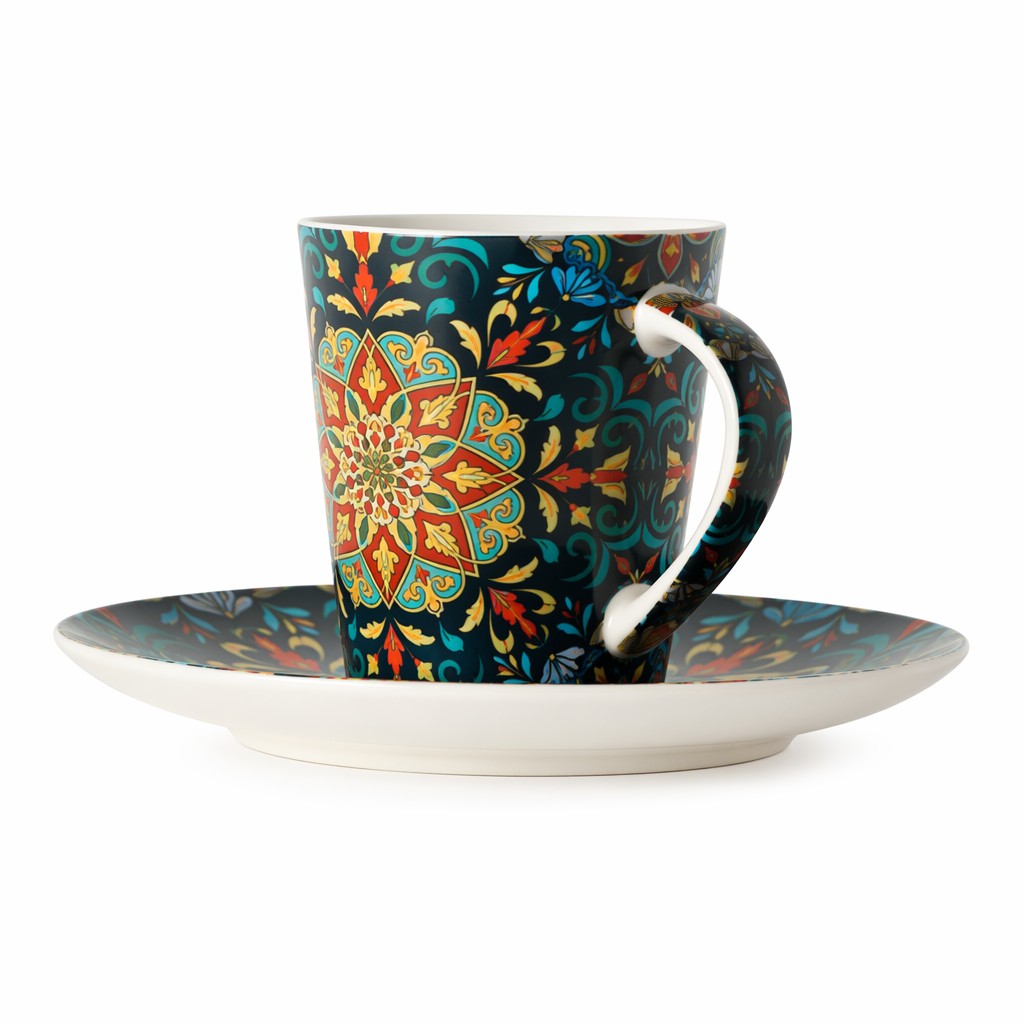 Taza de café de cerámica floral con platillo