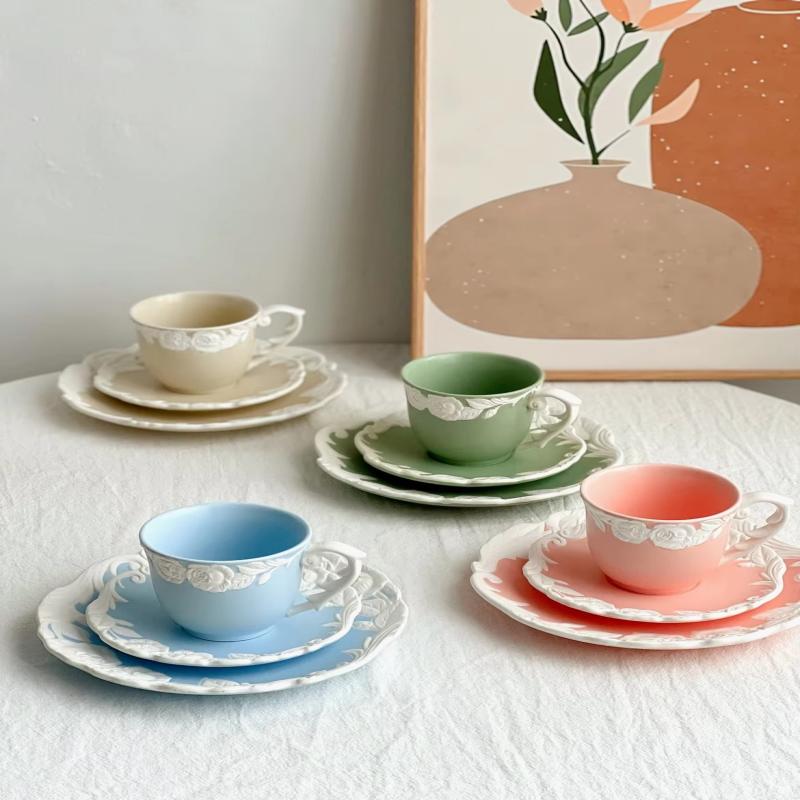 Taza de cerámica rosa en relieve retro para regalo de fiesta