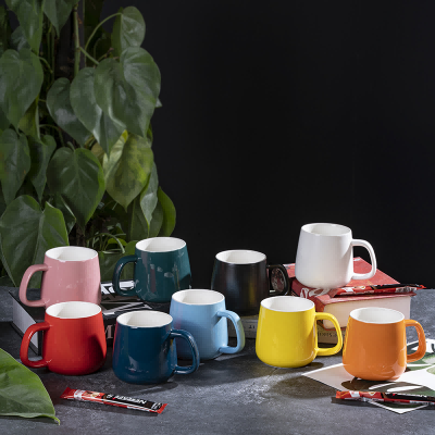 Taza de agua personalizada del logotipo 400ml de la taza de café de cerámica minimalista nórdica Taza de agua personalizada del logotipo 400ml de la taza de café de cerámica minimalista nórdica