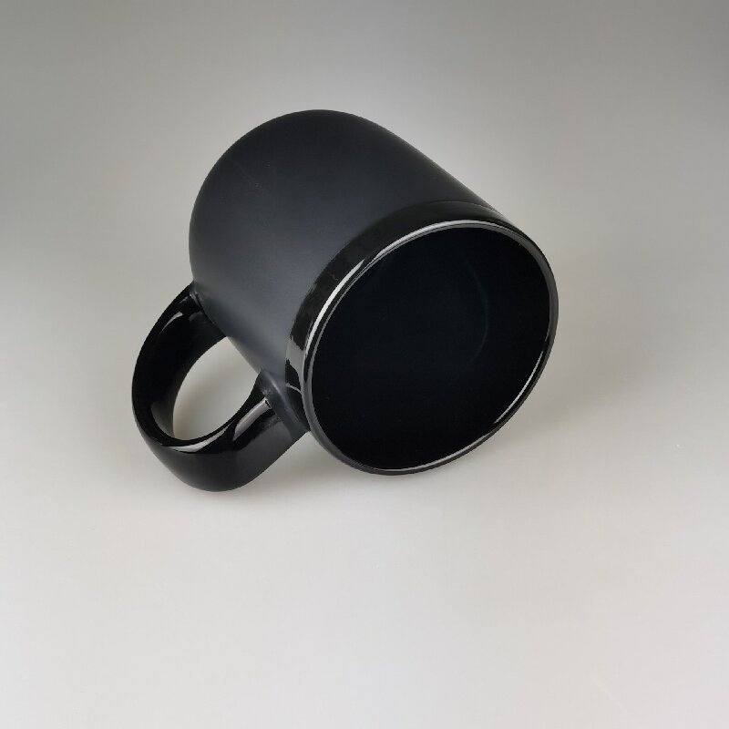 Taza de café de cerámica mate con logotipo personalizado para regalo de cafetería
