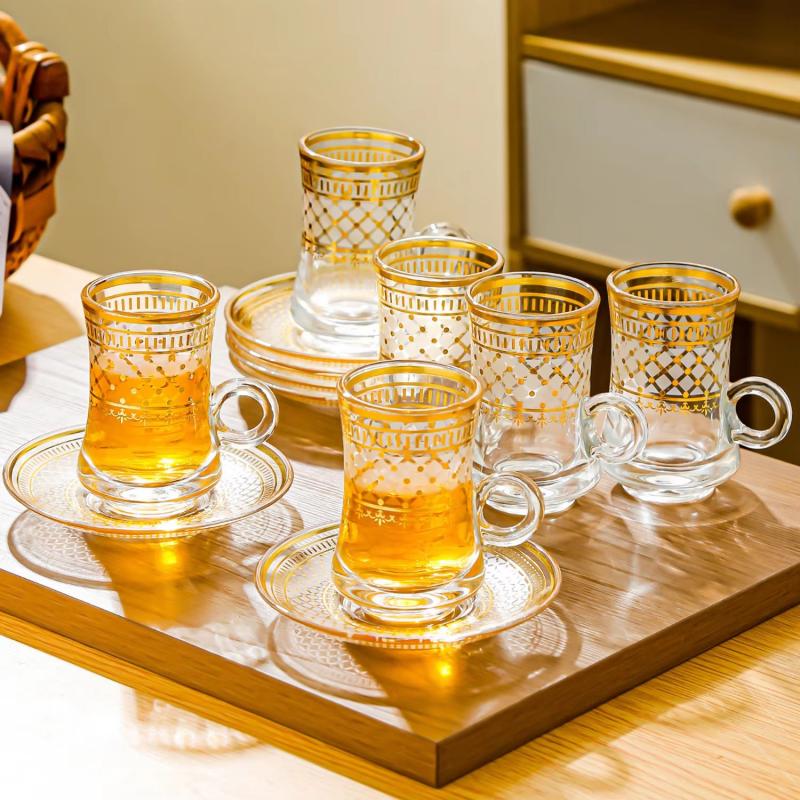 Caja de regalo de taza de té de cristal con borde floral dorado fijada para la fiesta del té casera